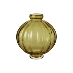 Louise Roe Balloon Vase 01,