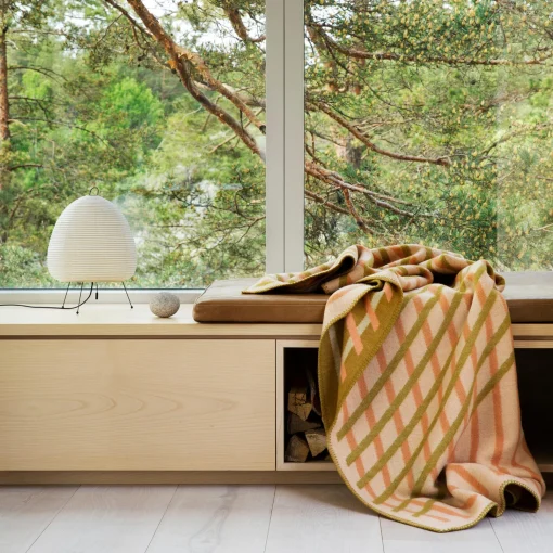 Røros Tweed BISLETT Throw, peach & pistachio