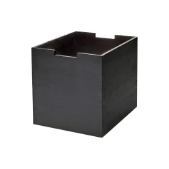 Skagerak by Fritz Hansen Cutter Box High, sort/eg