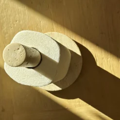 HOEME Copenhagen Køkkenrulleholder, sand