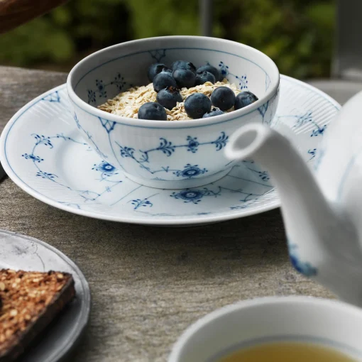 Royal Copenhagen Musselmalet Riflet skål 47 cl