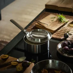 Fiskars Norden Steel kasserolle med låg 1,8 L