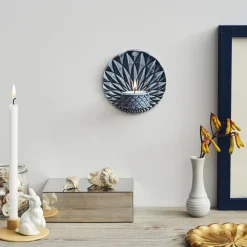 Dottir Nordic Design Pipanella Wall Votive Scales fyrfadsophæng, midnight