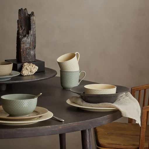 Lyngby Porcelæn Rhombe Earth Frokosttallerken Ø 23 cm, clay